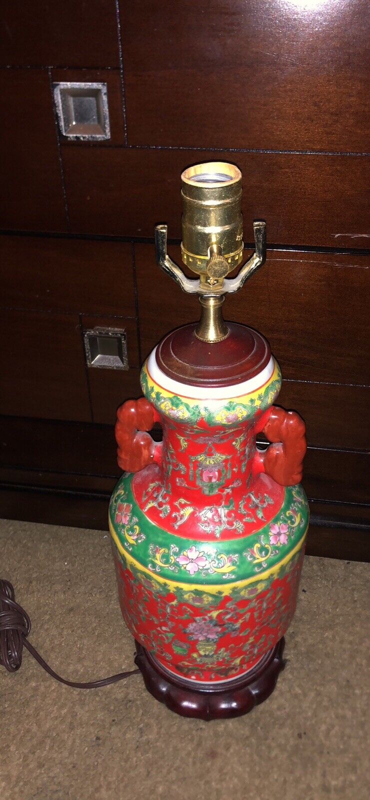 18 In.³ Red And Green Asian Portable Vase  Lamp