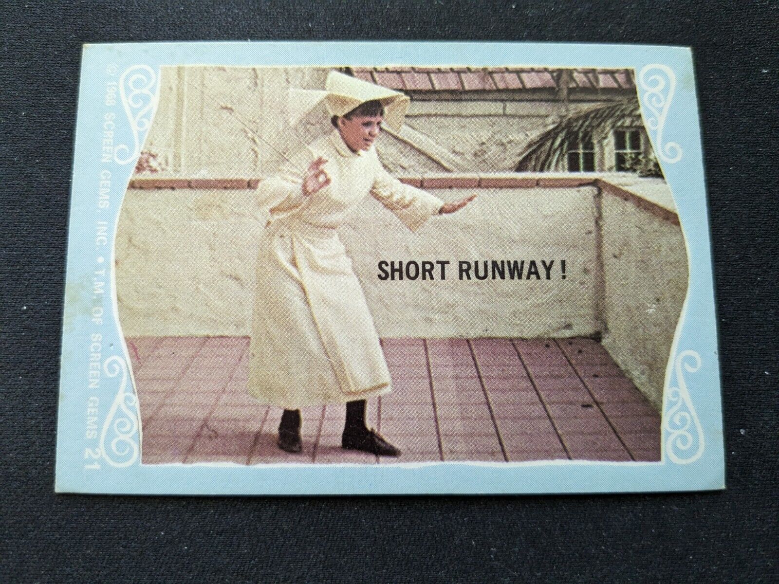 1968 Donruss The Flying Nun Card # 21 Short Runway (VG/EX)
