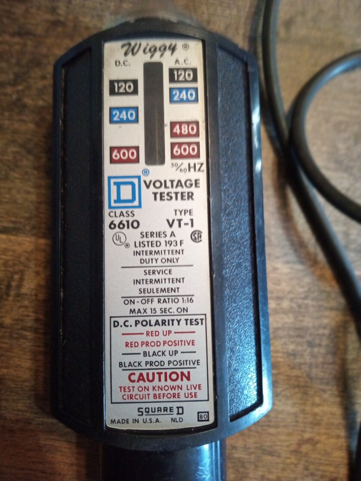 Wiggy voltage tester 6610 good condition and works as it should.