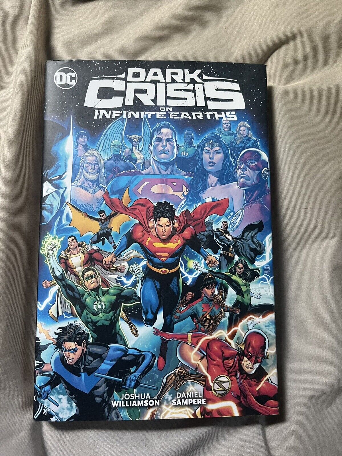 Dark Crisis on Infinite Earths Justice League New DC Comics HC Hardcover Sealed