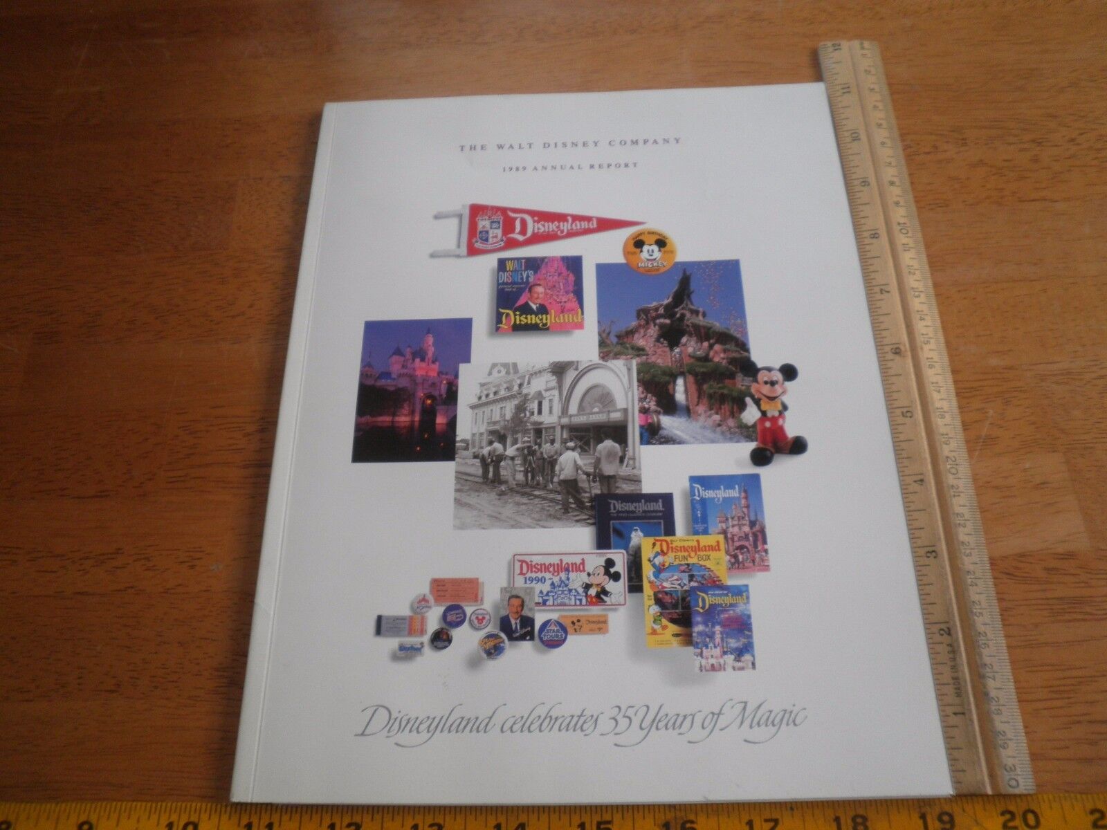 The Walt Disney Company 1989 Annual Stockholders report magazine