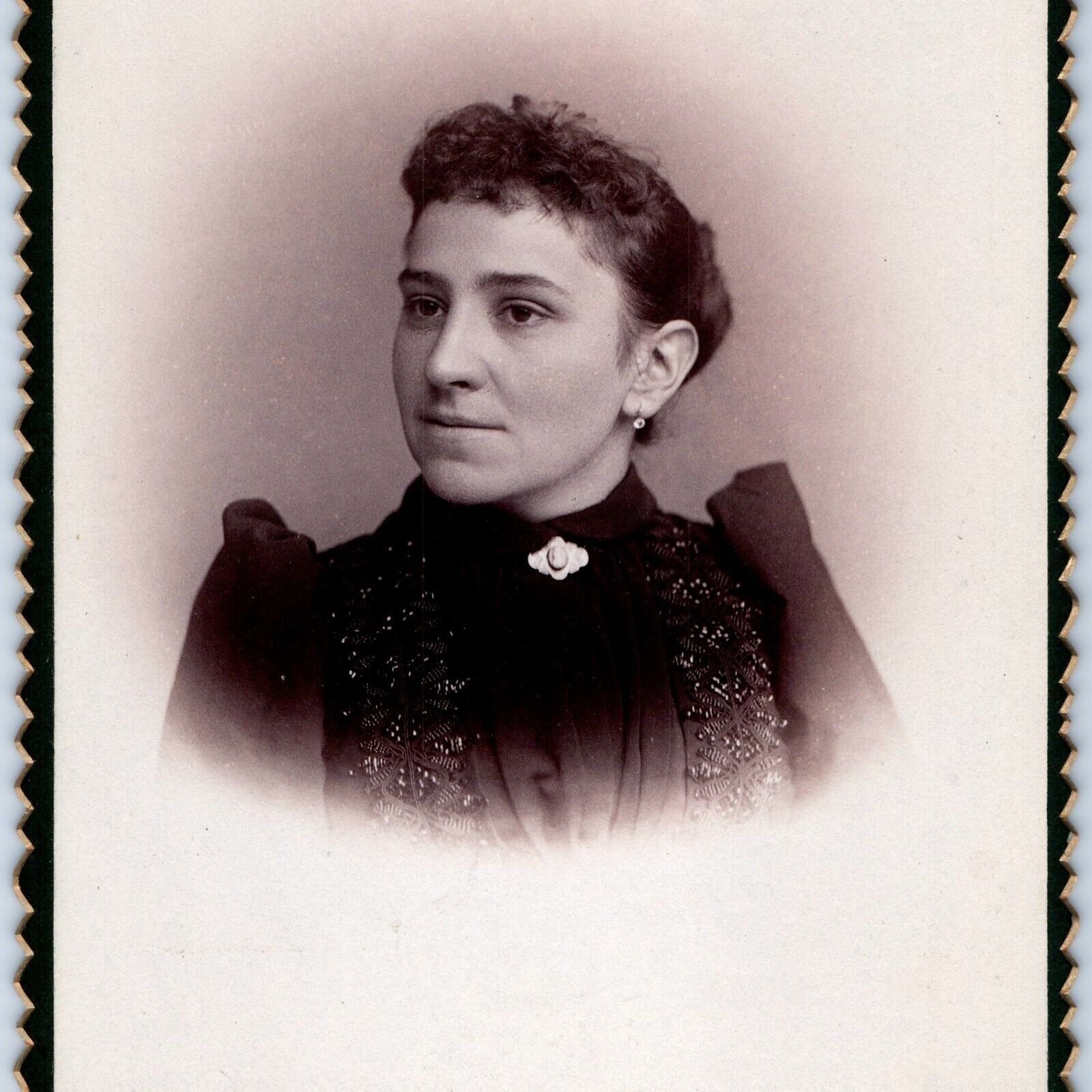 c1890s Reading, PA Brunette Woman Black Bead Dress Cabinet Card Photo Fritz B14