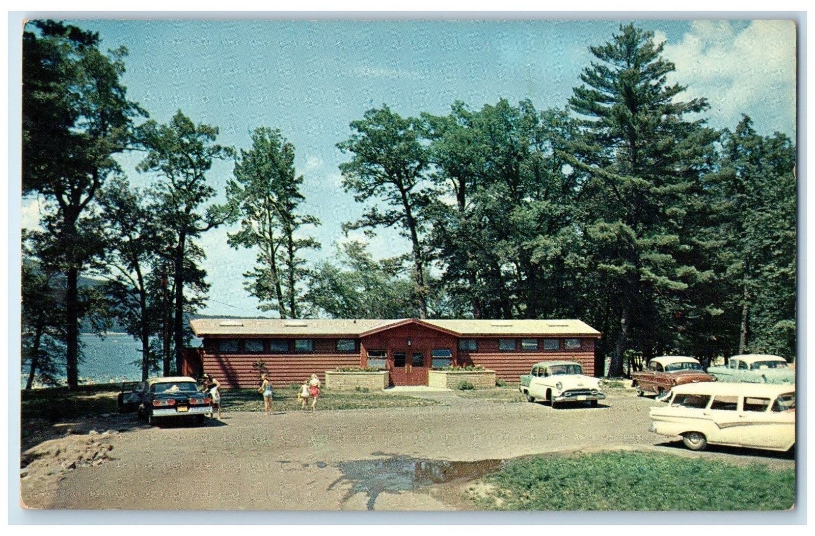 c1960s South Shore Modern Bath House Baraboo Wisconsin WI Unposted Cars Postcard