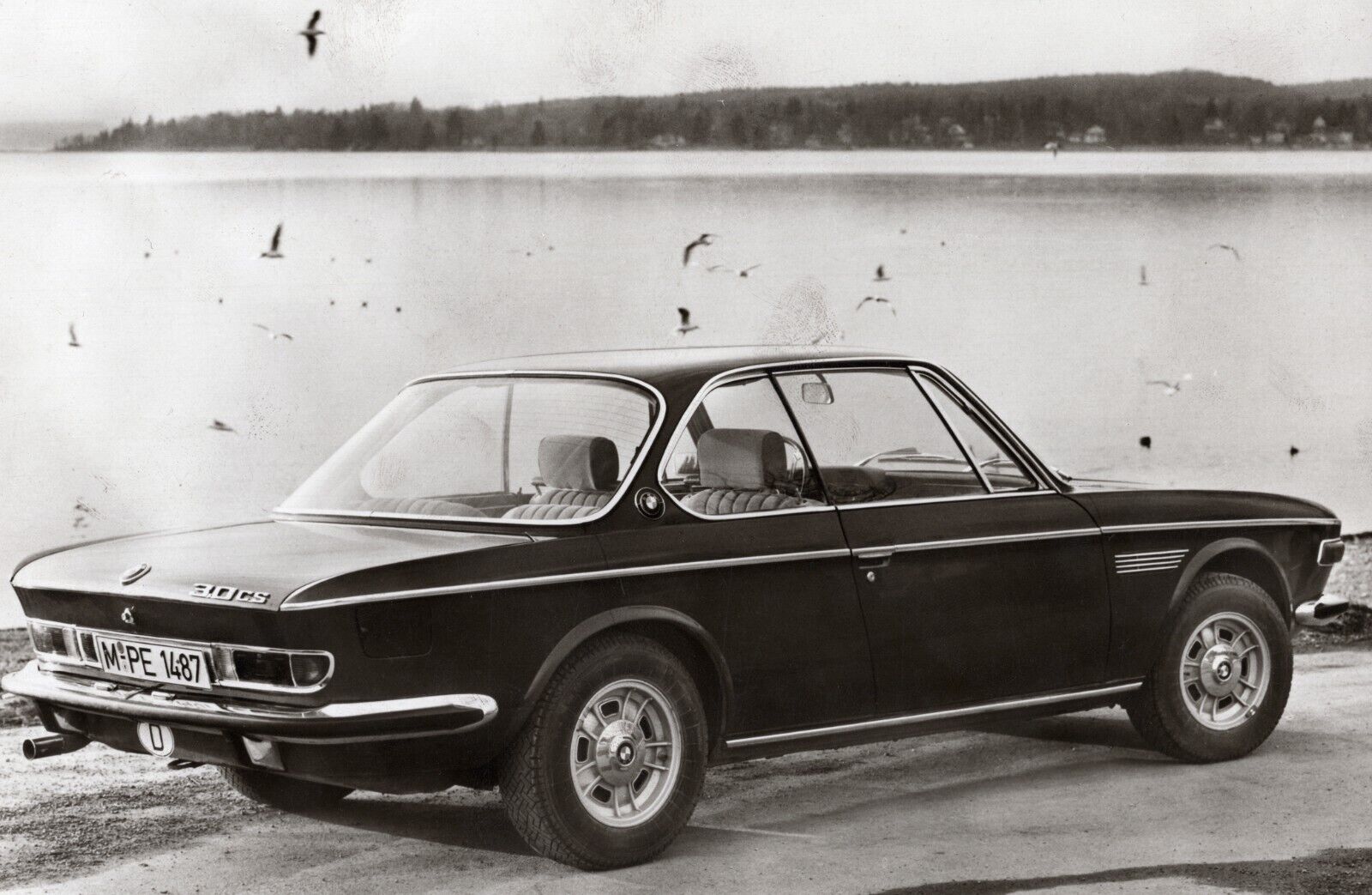 Larger size BMW 3.0 CS Factory Werkfoto Nr. 0027, amazing classic car, Vintage V