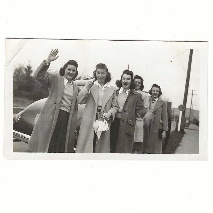 1940s Group Women Waving Goodbye Pretend Crying Car Vintage Vernacular Snapshot