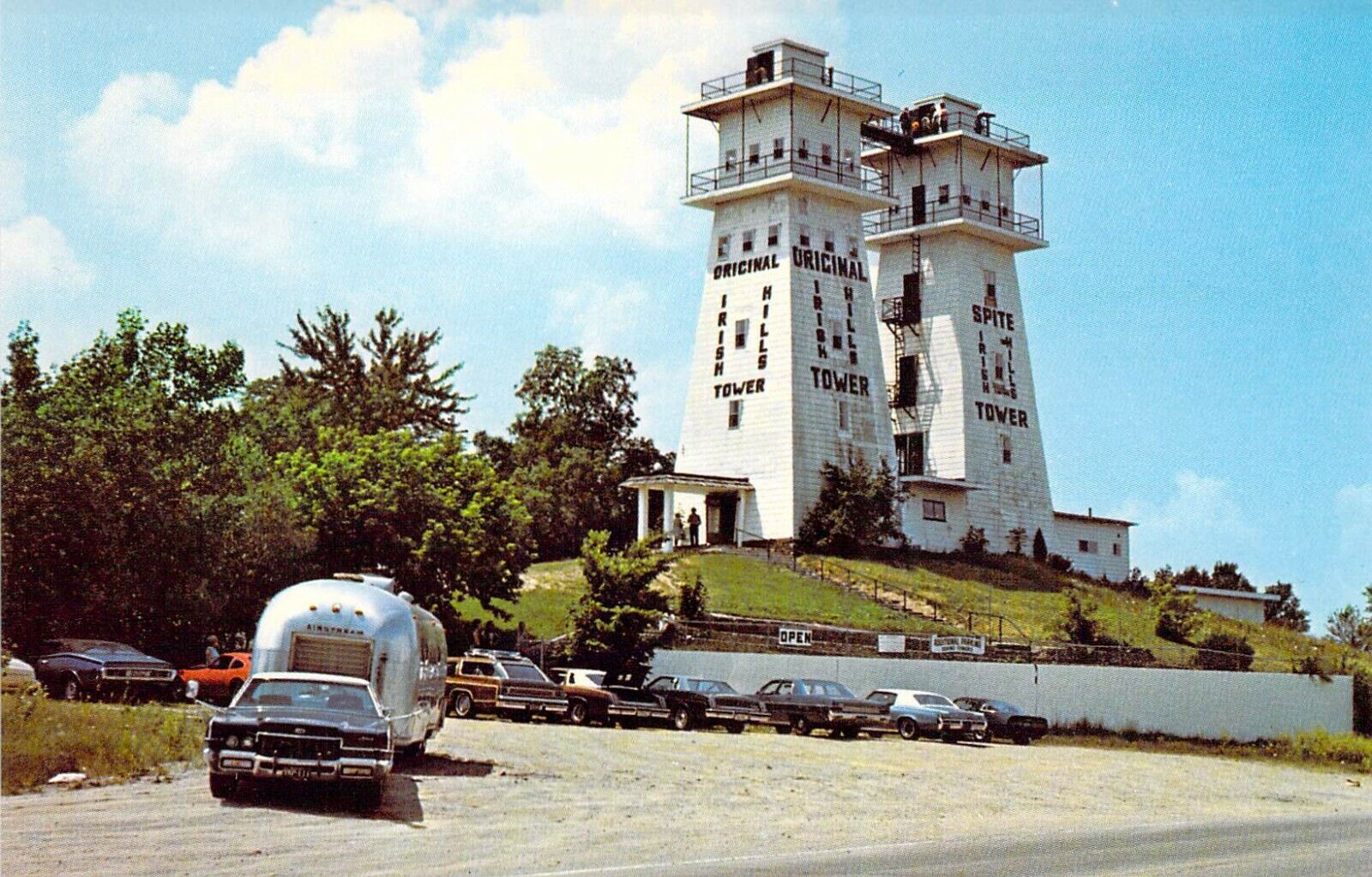 MI Onsted IRISH HILLS TOWERS Roadside Attraction 1970s postcard M23