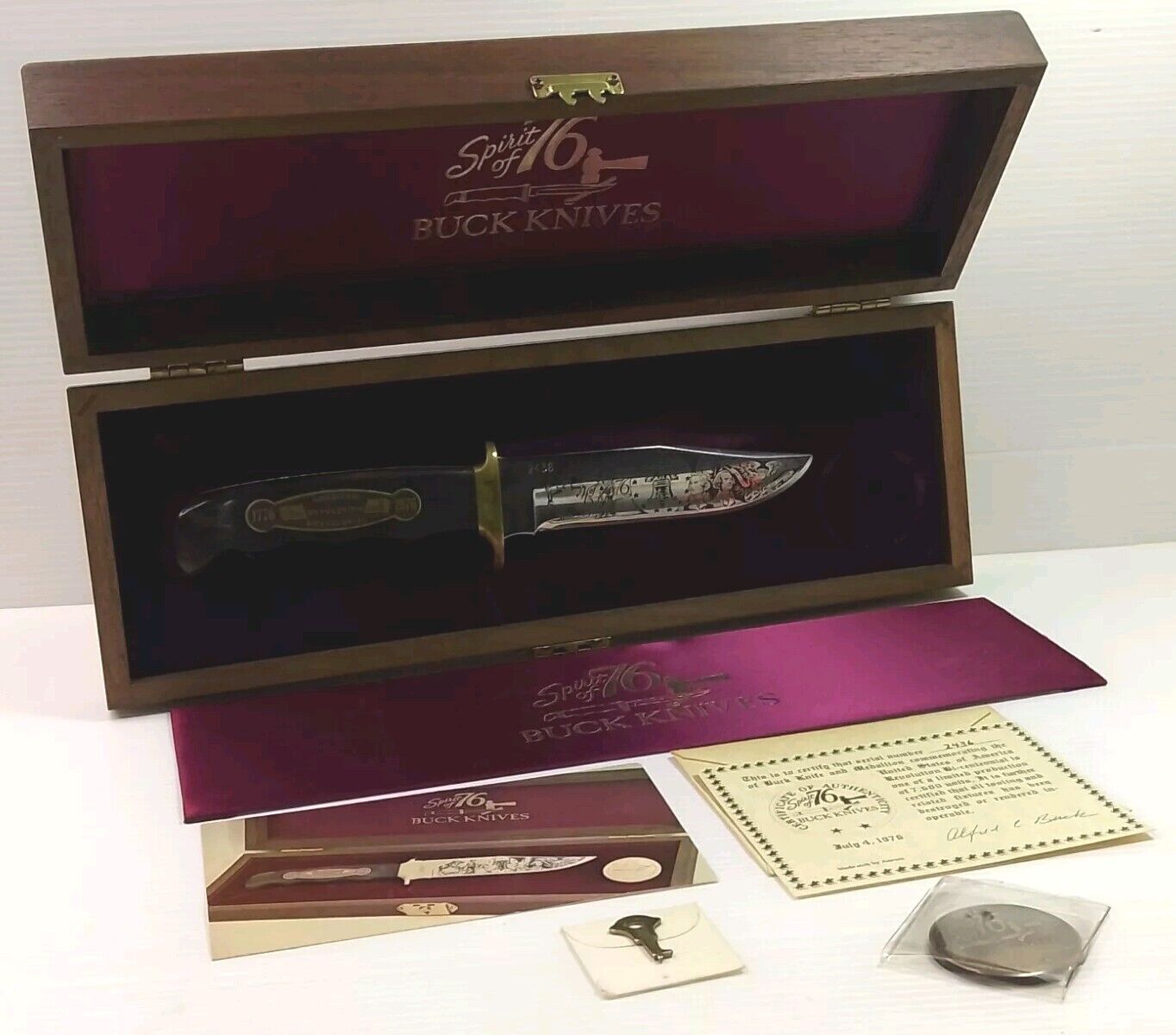 SPIRIT OF 76 #2436 Fixed Blade Buck Knife / Original box w/ COA - Key & Coin