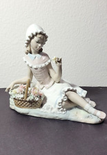 Lladro Porcelain Figure - 4907 Admiration Florinda - Girl Flower Basket - 8