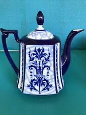 BOMBAY COMPANY Blue & White Floral Oriental teapot picture