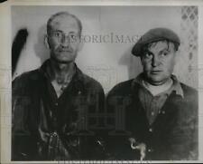 1933 Press Photo Capt. F. August & Capt. Harry Engelhardt Rescued by Coast Guard picture