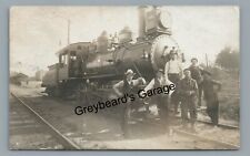 RPPC NP NORTHERN PACIFIC RAILROAD Engine Crew Train Vintage Real Photo Postcard picture