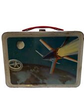 VINTAGE THERMOS SPACE ASTRONAUTS METAL LUNCHBOX with THERMOS READ picture