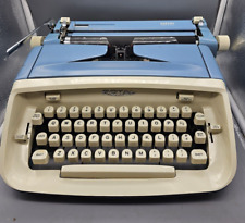 Royal Safari Portable Manual Typewriter Sky Blue Hard Case picture