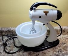 White Sunbeam Mixmaster Stand Mixer 10 speed, 2 Milk Glass Bowls Model 7B Works picture