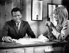 1971 Sidney Poitier Suzy Kendall To Stir With Love CBS TV Promo Photograph 7x9 picture
