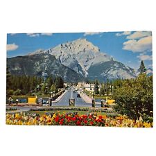 Postcard Canadian Rockies Banff Main Street And Cascade Mountain Chrome Posted picture