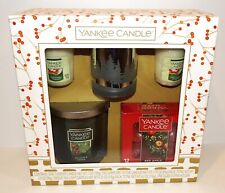 2019 YANKEE CANDLE BALSAM & CEDAR, CHRISTMAS COOKIE & RED APPLE WREATH GIFT SET picture