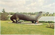 Fergus Falls, Minnesota, World's Largest Otter, Adams Park, vintage postcard picture