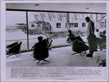 LG819 1962 Wire Photo LOUNGE AREA Dulles International Airport Travel Tourism picture