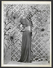 HOLLYWOOD ACTRESS RITA HAYWORTH ELEGANT DRESS 1946 ORIGINAL PHOTO picture