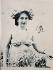 1950s Vintage Photo Curvy Sexy Young Woman Big Hips Bikini Beach Hat picture