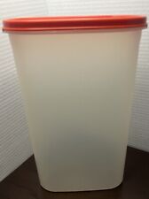 Tupperware - Modular Mate OVAL Container 1615 Red Lid 1615 (12 1/4 cup) 2.9 L picture