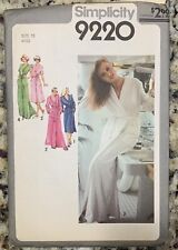 1979 VTG Simplicity Pattern #9220 Dressing Robe SZ 10 Misses Uncut FF picture