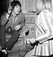 Paul McCartney chats to American photographer Linda Eastman at the- Old Photo picture