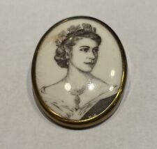 Royal Worcester Queen Elizabeth II Vintage 1953 Coronation Brooch Rare picture
