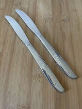 Oneida TWIN STAR Community Stainless 2 SOLID DINNER KNIVES 8 3/8