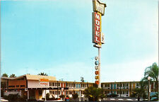 Vtg 1960s Imperial 400 Motel San Bernardino California CA Postcard picture