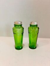 Vintage Green Glass Salt & Pepper Shakers w/ Metal Screw Caps Lids Zig Zag 4.5