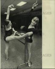 1976 Press Photo Mary & Carey Mackie, Ballet Dancers - nob70658 picture