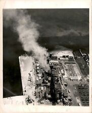 LG906 Original Photo INDUSTRIAL AIR POLLUTION Chemical Waste Smoke Cloud Rising picture