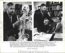 1989 Press Photo Merlin Olsen explains preventative measures for back pain picture