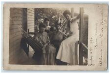 1906 Women At 