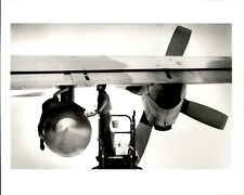 LG957 Original Blocher Photo FUEL CELL SPECIALISTS INSPECT C-130 HERCULES TANK picture