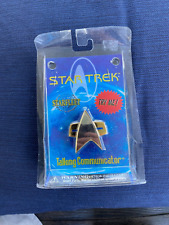1998 Star Trek   STARFLEET COMMUNICATOR Talking Sound Badge ~sealed~ picture