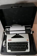 OLYMPIA VINTAGE SM9 TYPWRITER WHITE SERIAL # 5578728 W/CASE GERMANY picture