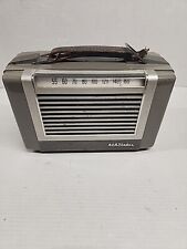 Vintage 1952 RCA Victor Mod.2BX63 Portable AM , AC/DC Tube Radio, picture