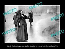 OLD 8x6 HISTORIC PHOTO OF TEMPERENCE LEADER CARRIE NATION WITH HACHET c1904 picture