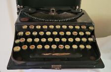 vintage Remington typewriter picture