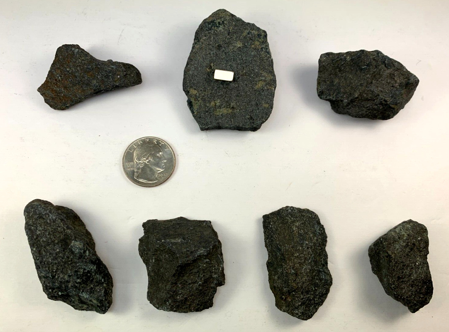 Cumberlandite Lot Of 7 Specimen Pieces Volcanic Rock Minerals Crystals Magnetic
