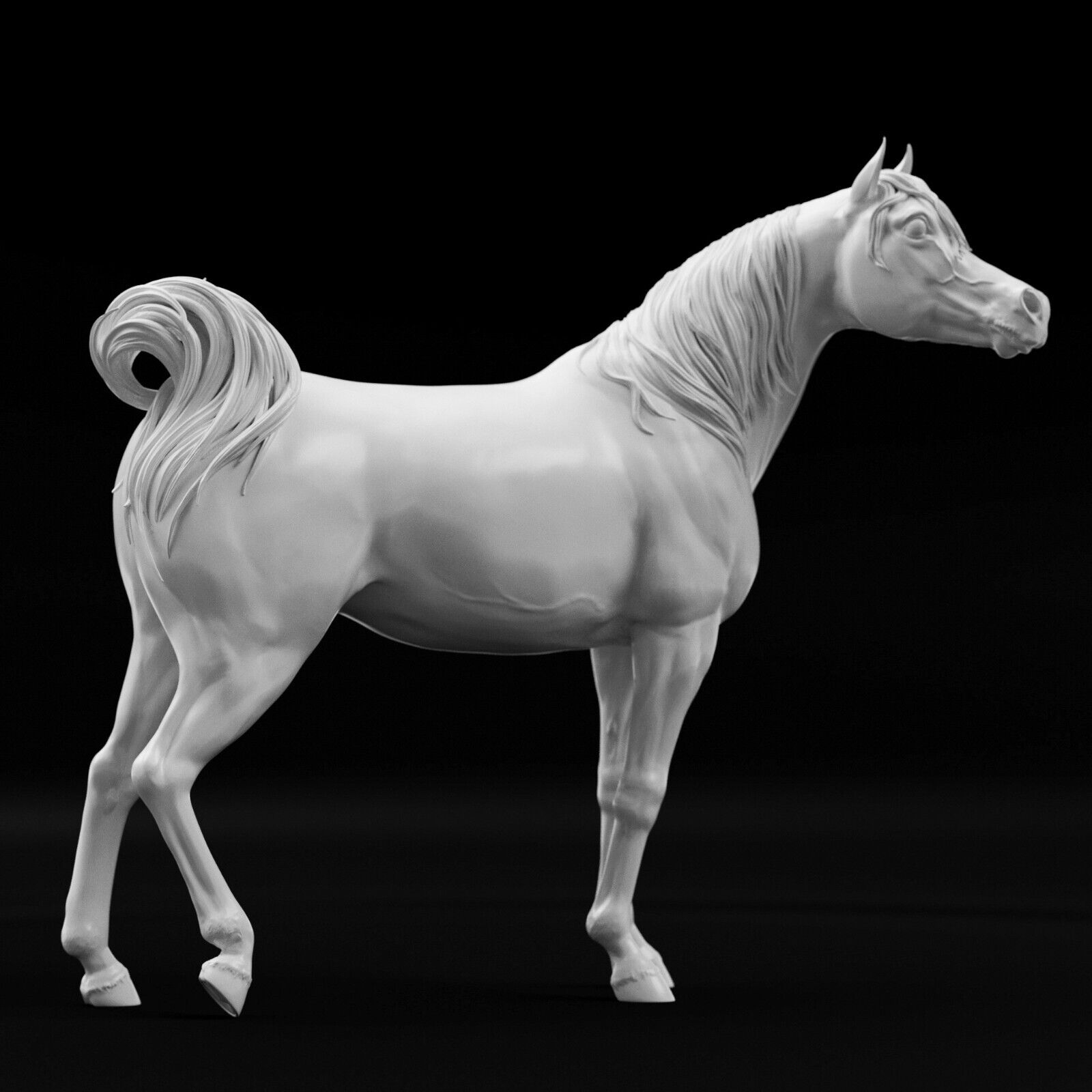 Breyer 1/9 Traditional Model Horse Arabian Stallion White Resin Ready To Paint