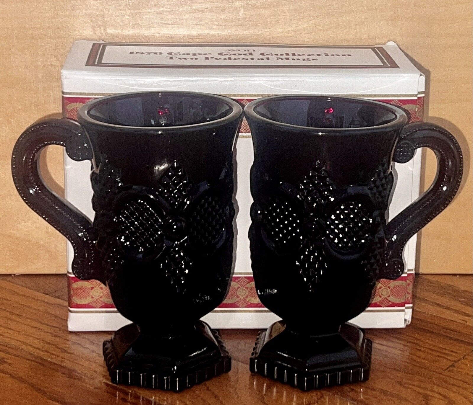 1982 Vintage Avon 1876 Cape Cod Collection Two Pedestal Mugs 5\