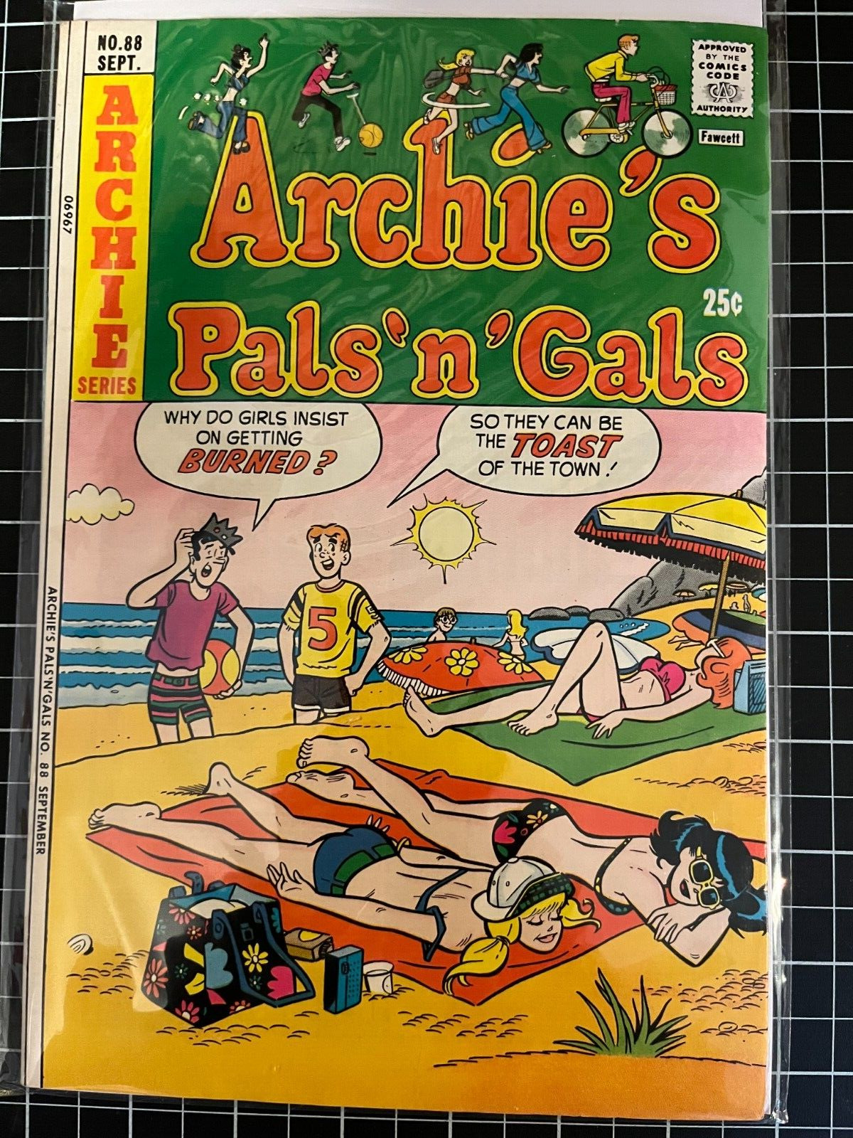 Archie's Pals 'n' Gals #88 1974 Beach Bikini cover,  No grade combined shipping 
