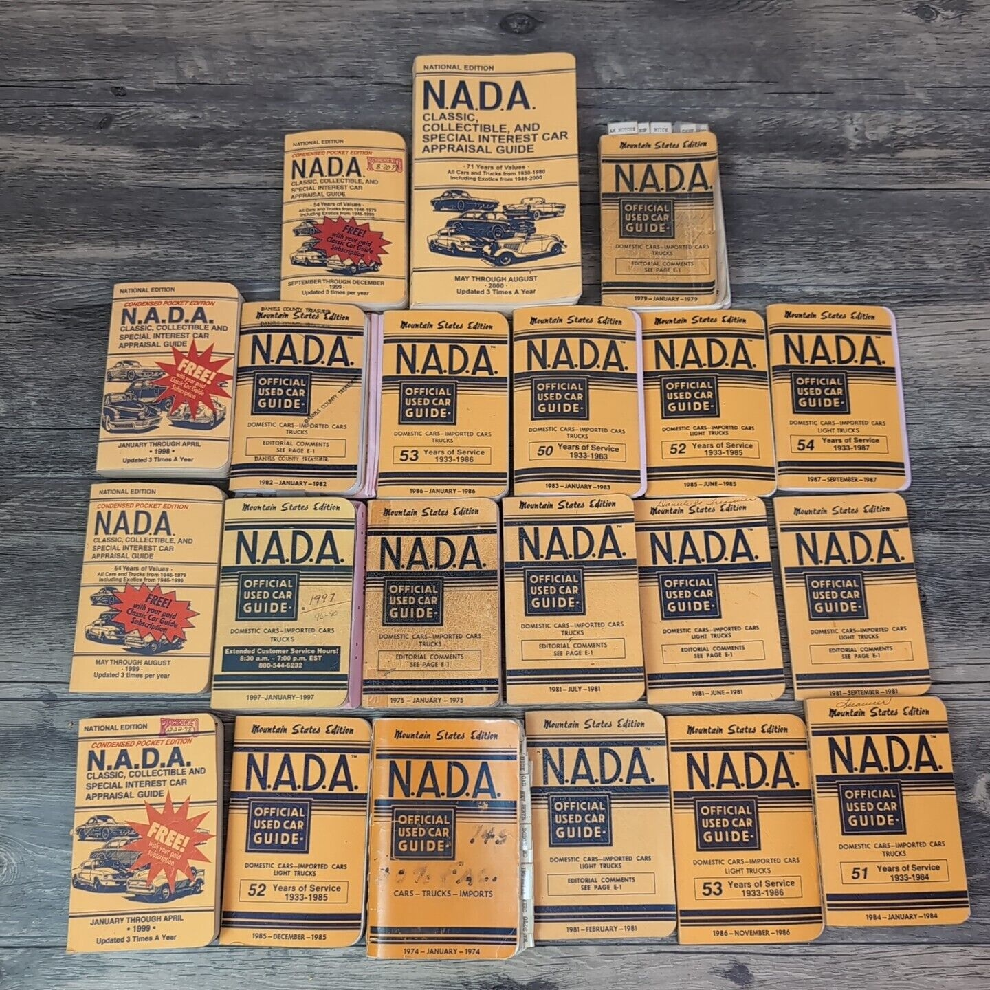 Vtg Lot NADA National & Mountain Edition Official Car Price Guide Book 70's 80's