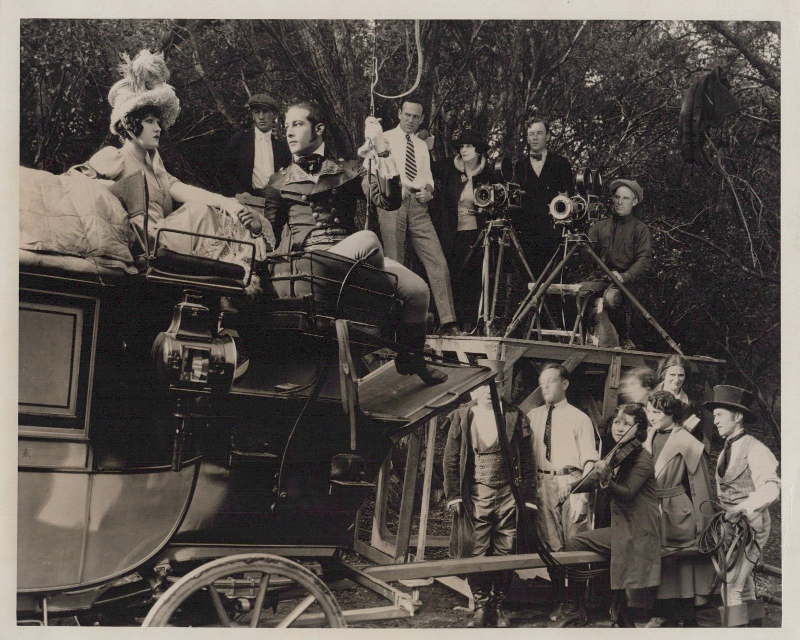 HOLLYWOOD GAY INTEREST Rudolph Valentino BEHIND SCENES SWANSON 1940s Photo C23