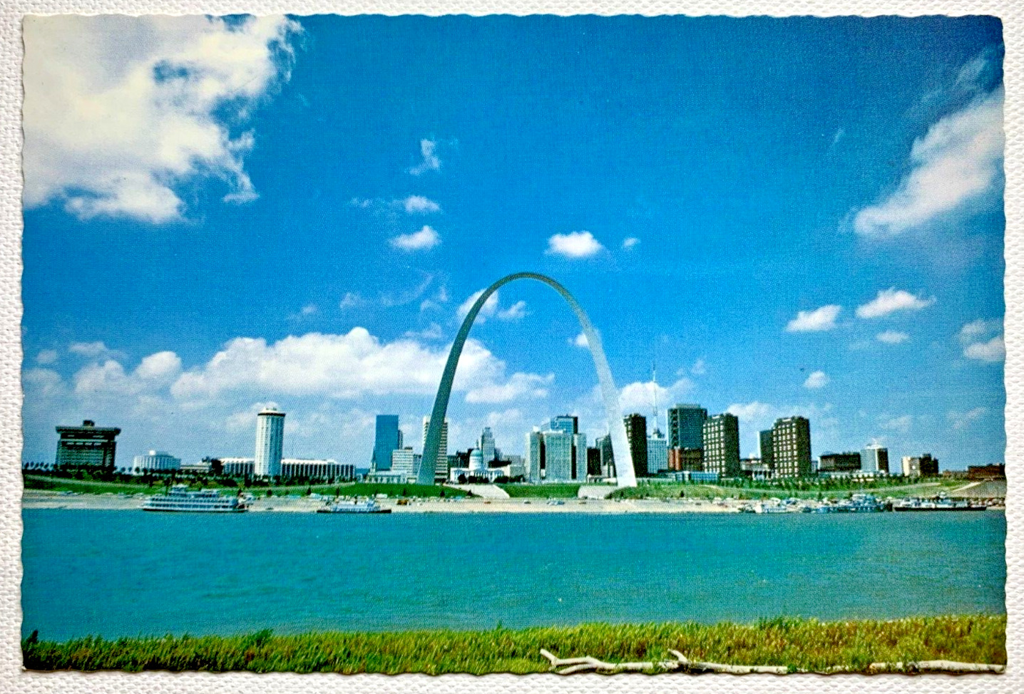 Gateway Arch Mississippi River Reflections Postcard Unposted Mirro-Krome Deckle