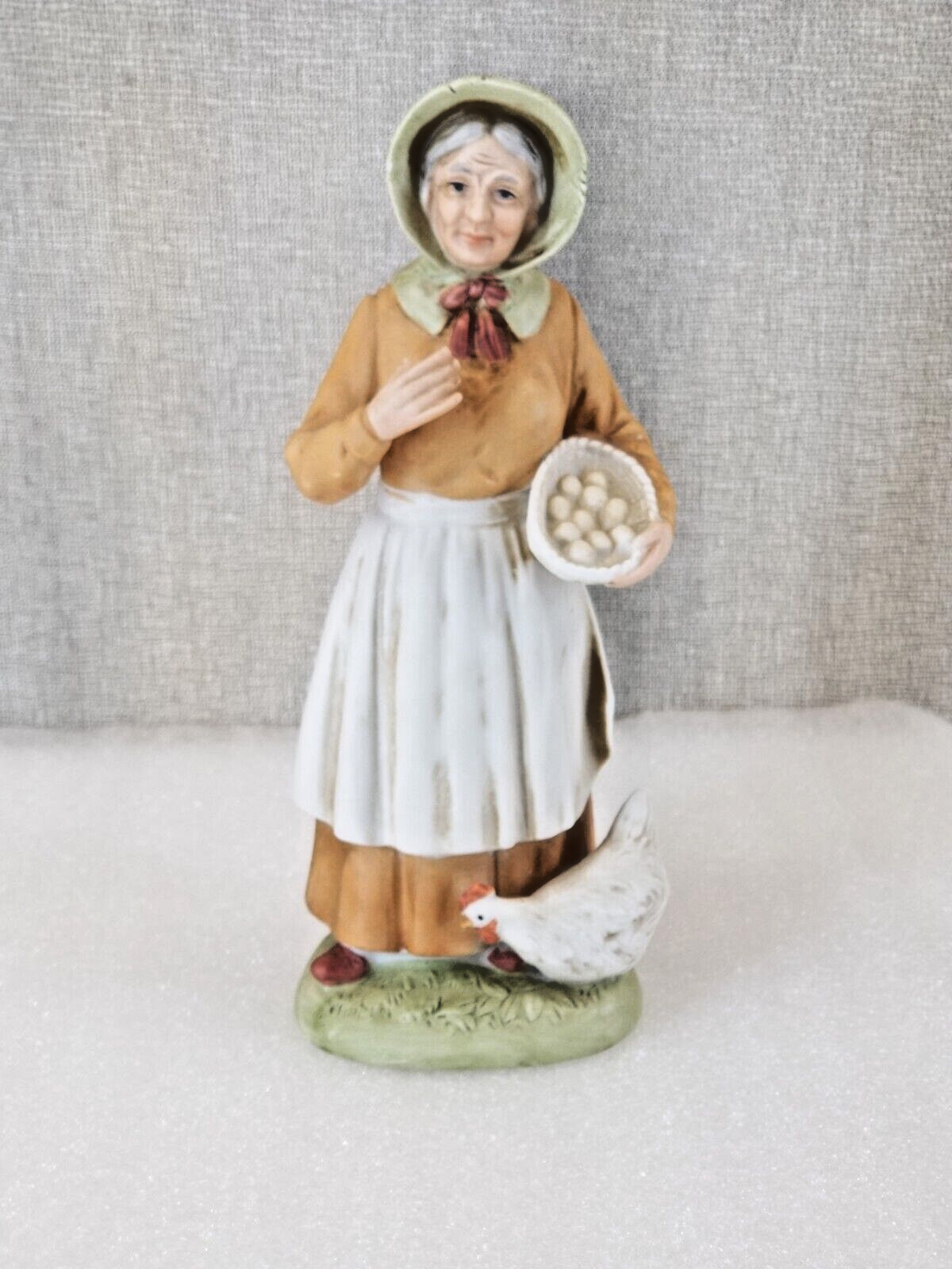 HOMCO Home Interiors Old Woman With Chicken & Eggs Vintage Figurine #1426